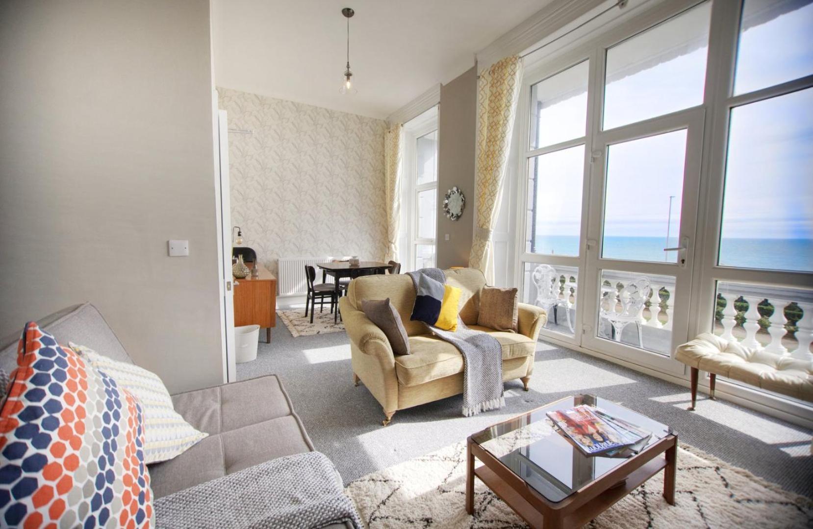 The Smugglers Retreat Apartment เฮสติงส์ ภายนอก รูปภาพ